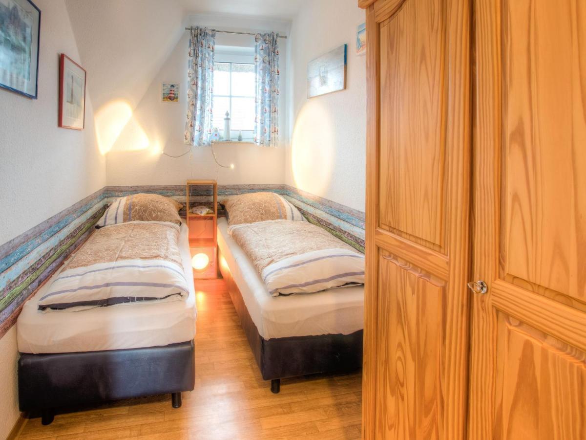 Ferienwohnung Fokuhl Im Strohhus Hooksiel Шилиг Екстериор снимка
