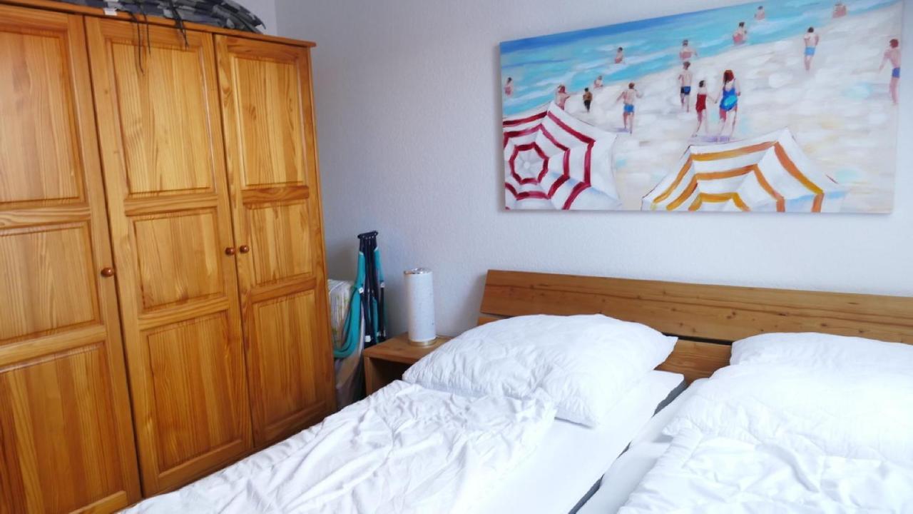 Ferienwohnung Fokuhl Im Strohhus Hooksiel Шилиг Екстериор снимка